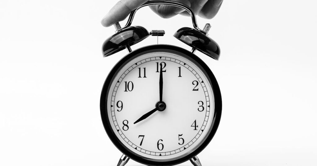 Elite status retention strategies for maintaining hotel benefits before year-end deadline